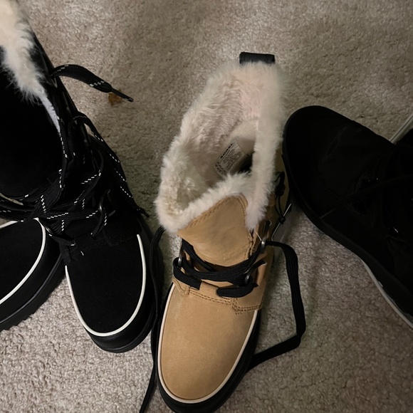 Gorgeous brand new Sorel Fur lined waterproof  boots and Ajar fur lined black - Picture 3 of 14
